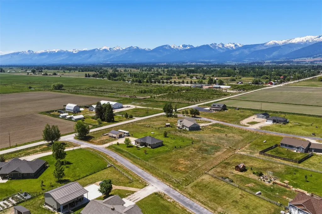 3190 Delaford Loop Stevensville MT 59870
