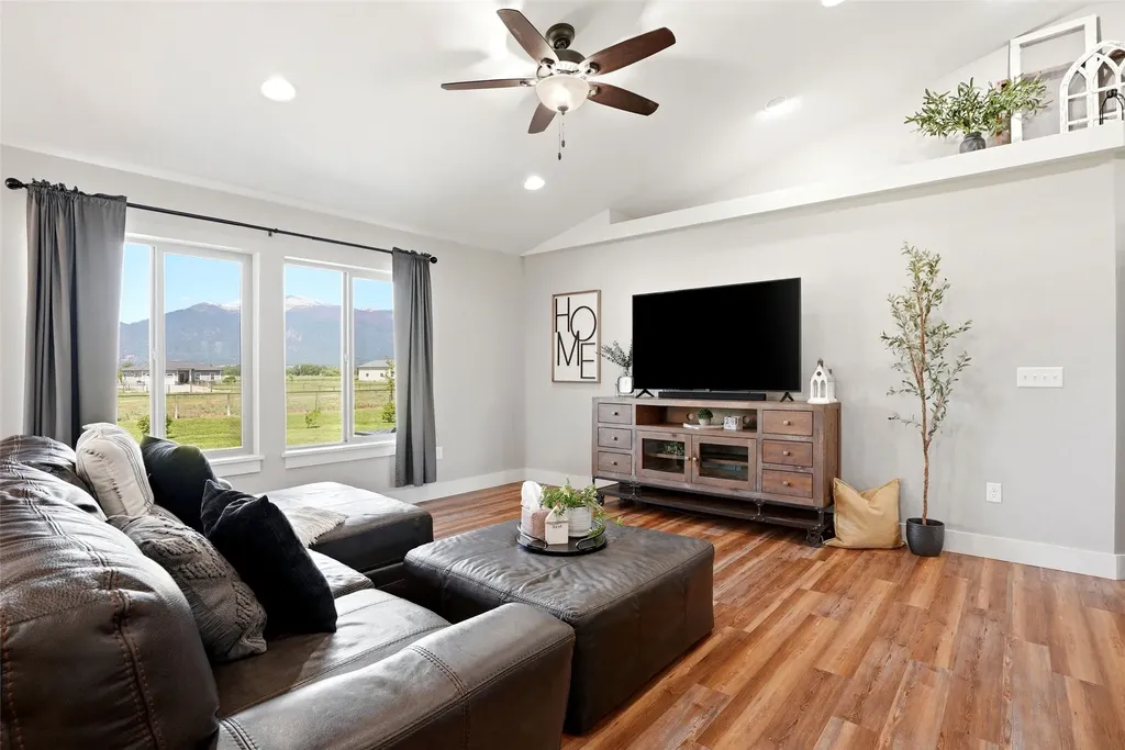 3190 Delaford Loop Stevensville MT 59870