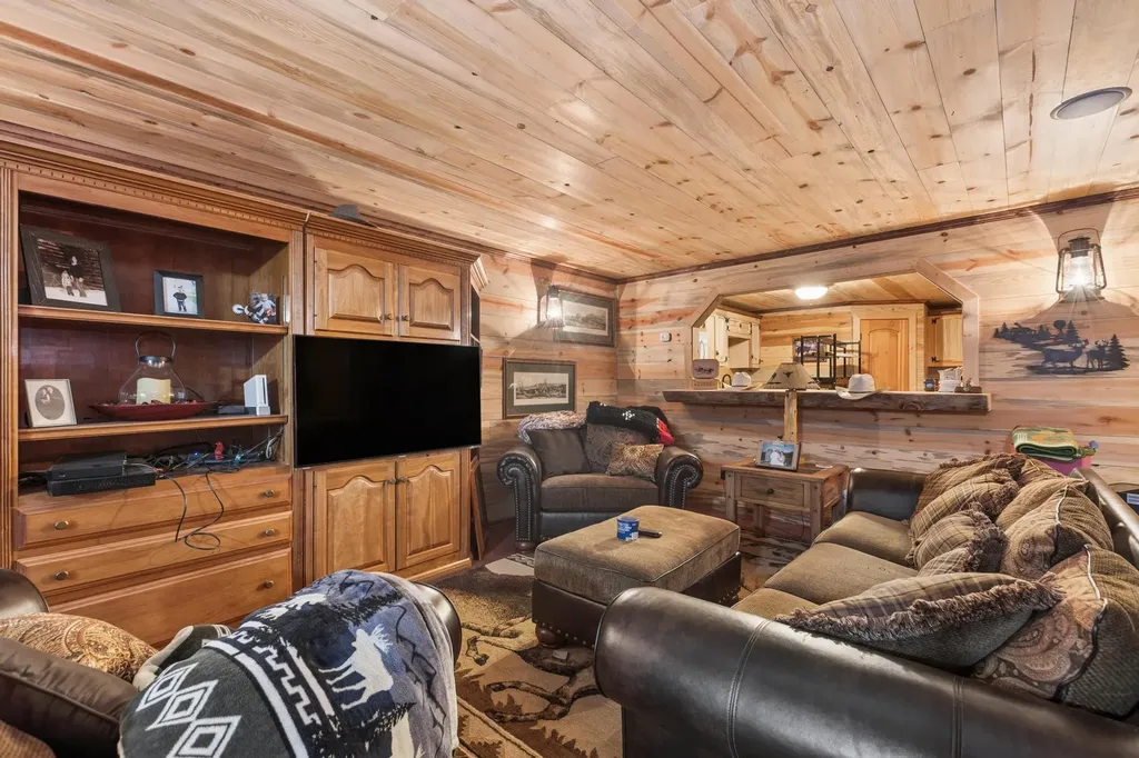 801 Corvette Drive Eureka MT 59917