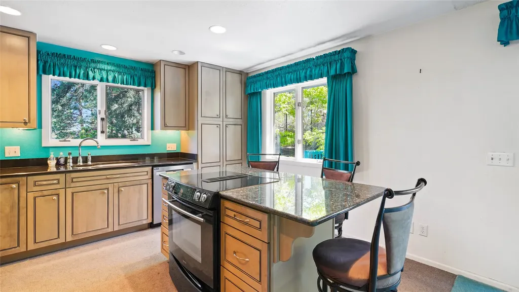 521 S Sanders Helena MT 59601