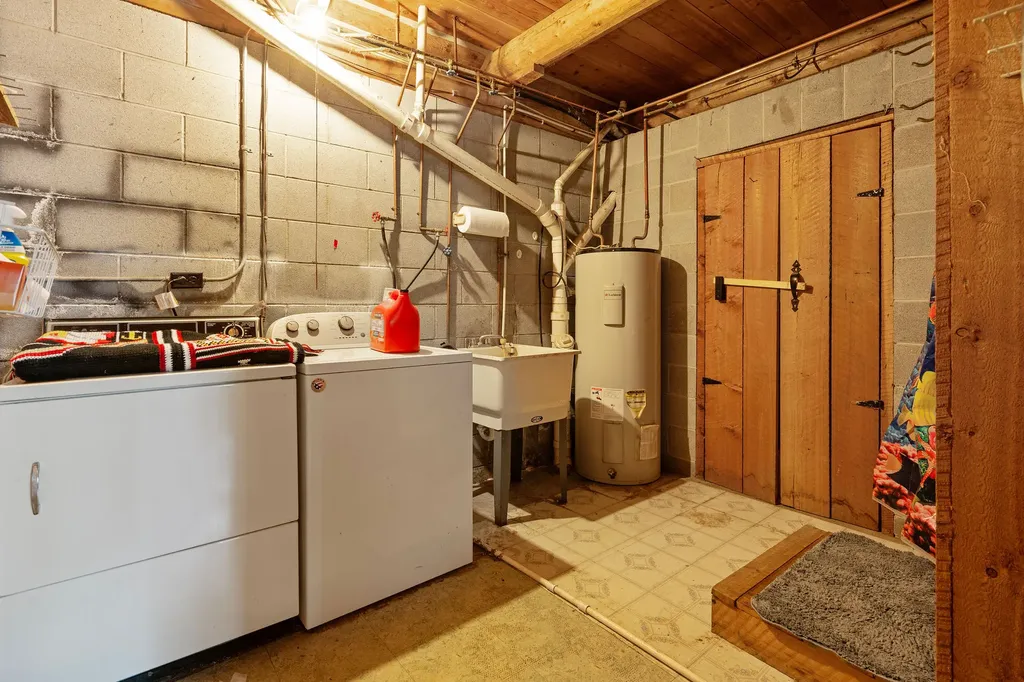 390 Crosscut Road Rexford MT 59930