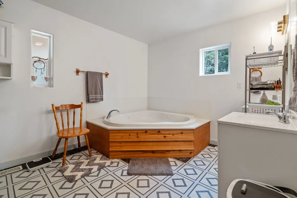 390 Crosscut Road Rexford MT 59930