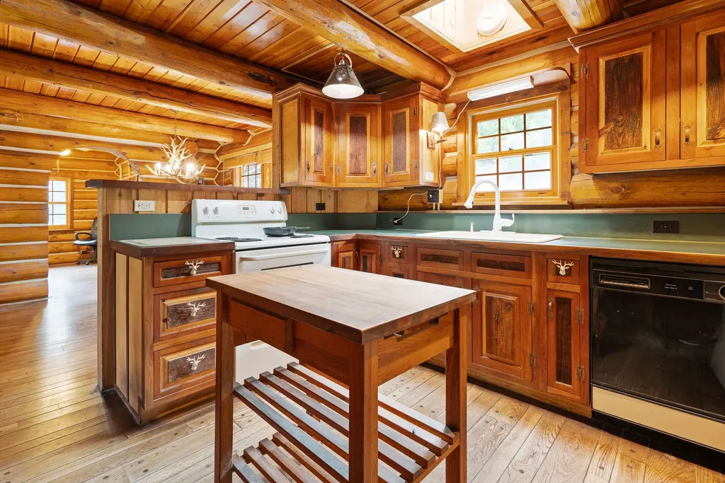 390 Crosscut Road Rexford MT 59930