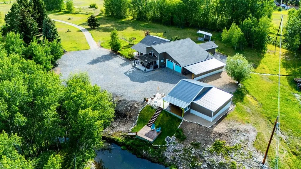 7734 Us Highway 212 Roberts MT 59070