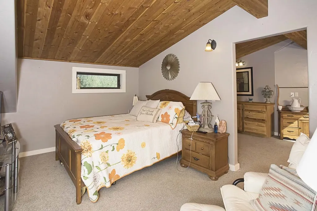 7734 Us Highway 212 Roberts MT 59070