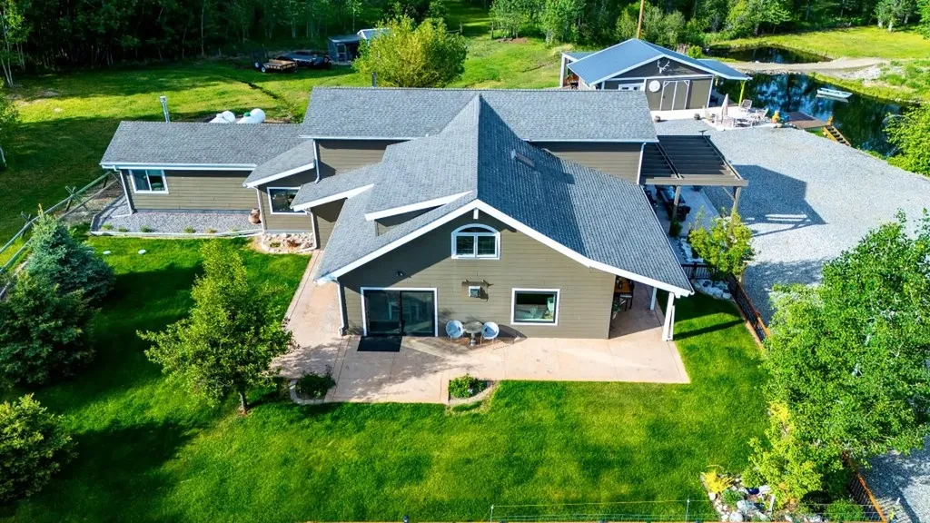 7734 Us Highway 212 Roberts MT 59070