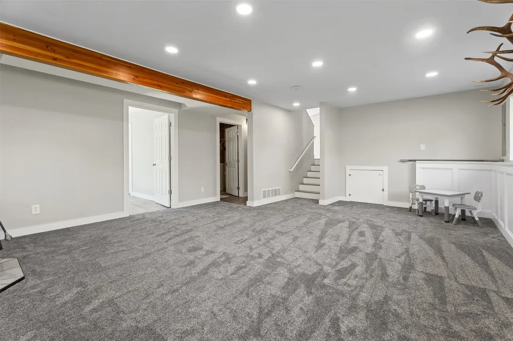 21119 Handley Loop Clinton MT 59825