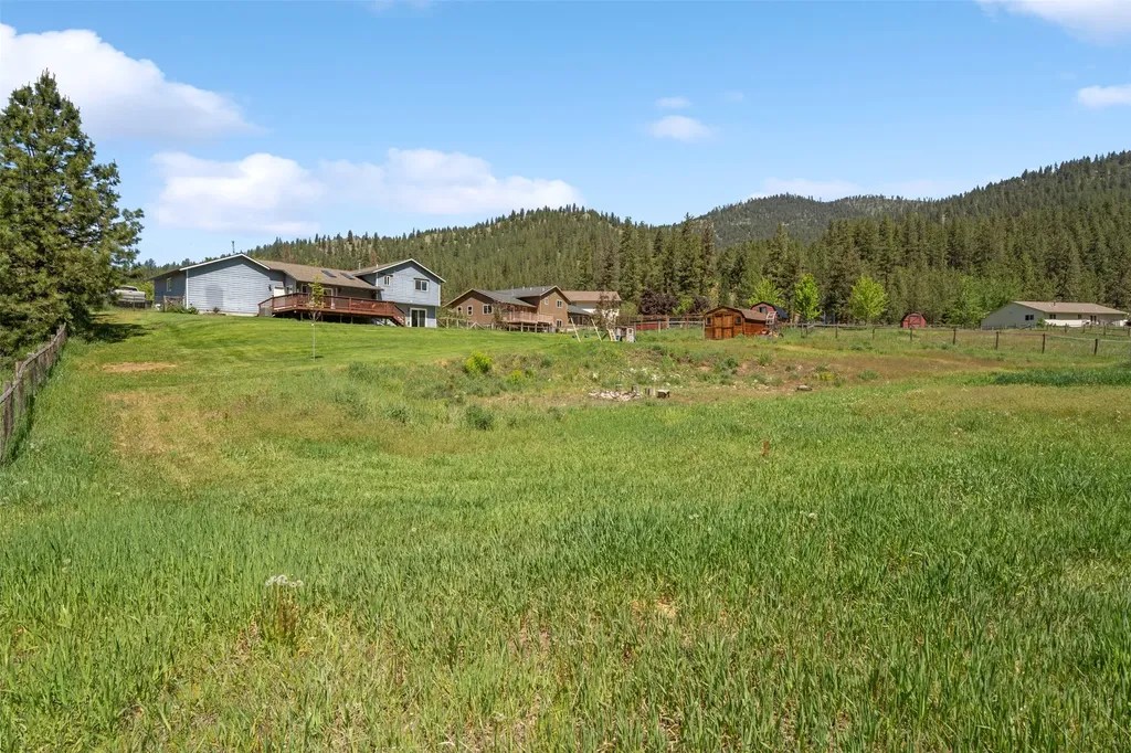 21119 Handley Loop Clinton MT 59825