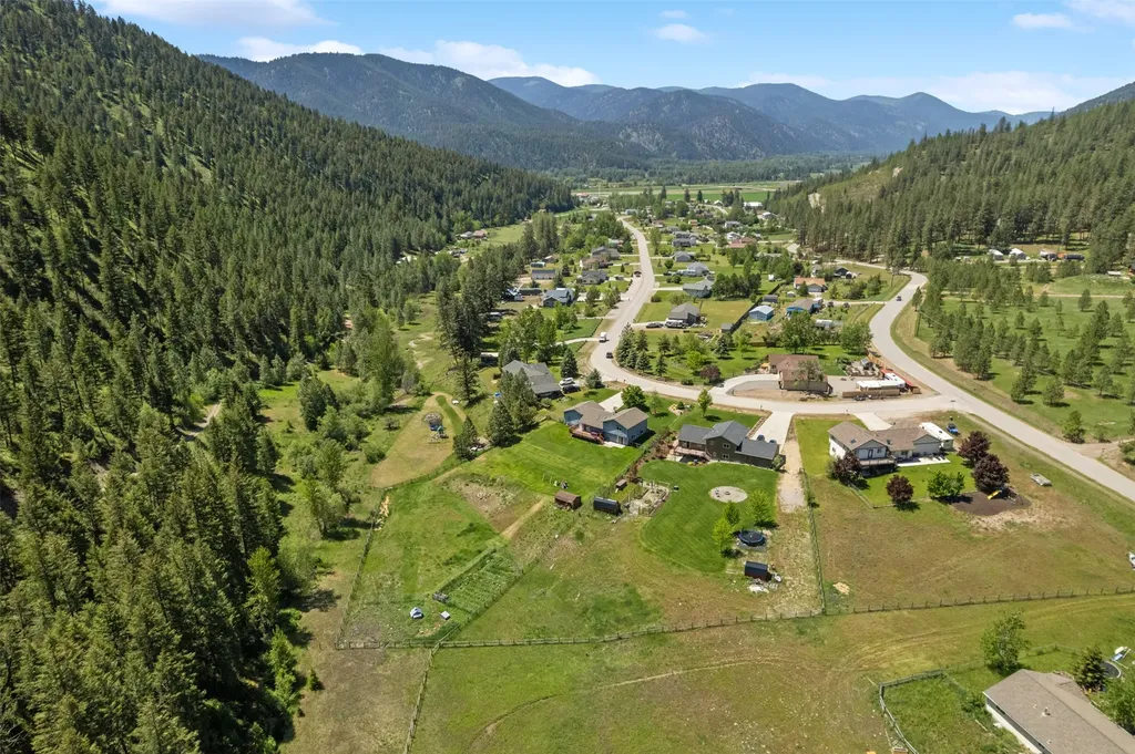21119 Handley Loop Clinton MT 59825
