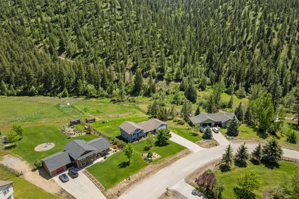 21119 Handley Loop Clinton MT 59825