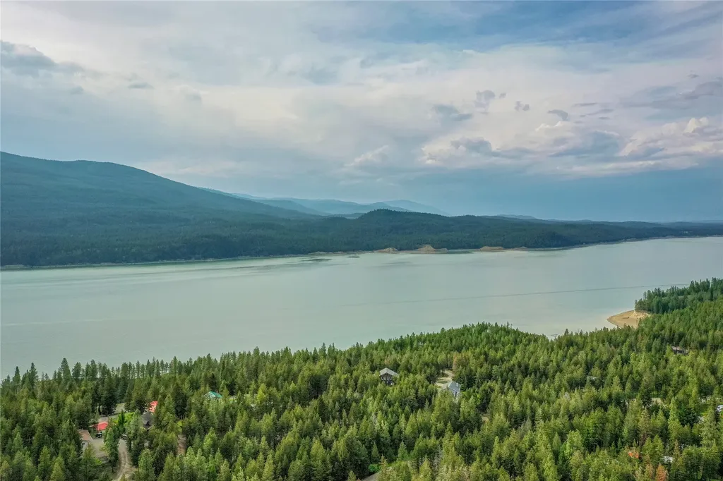 277 Ridge Loop Road Rexford MT 59930