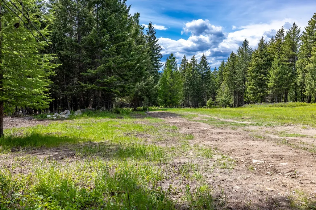 180 Squirrel Lane Whitefish MT 59937