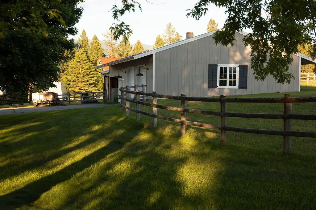 979 Hodgson Road Columbia Falls MT 59912