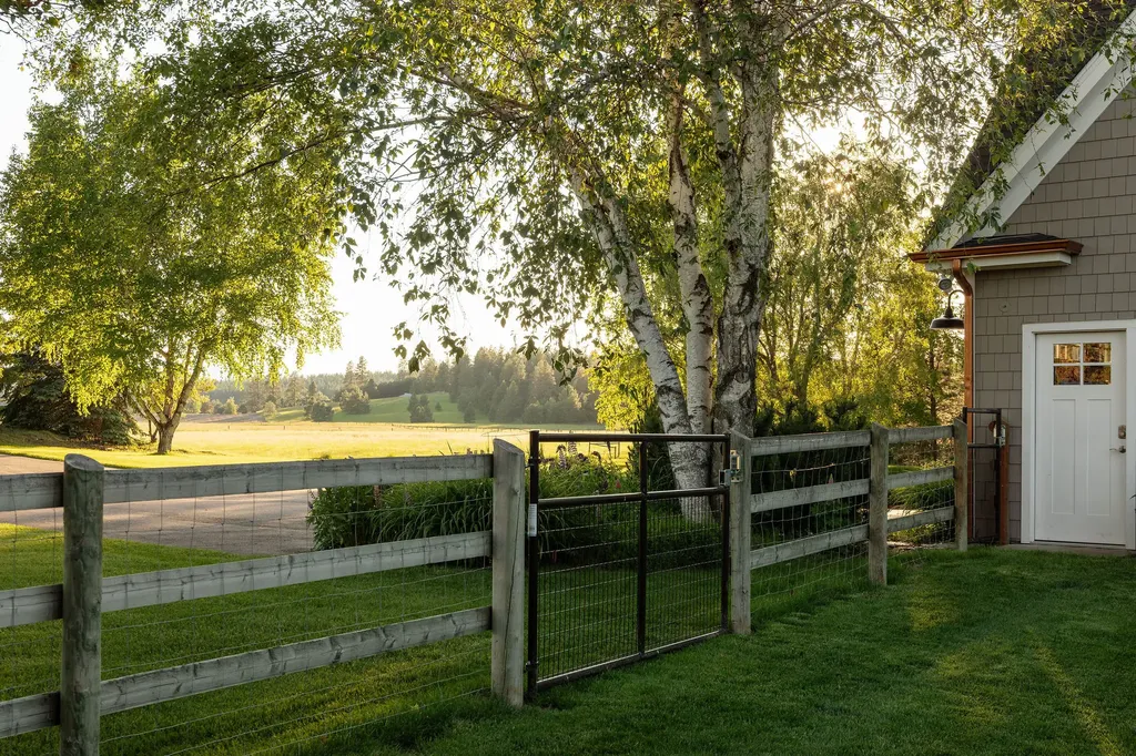 979 Hodgson Road Columbia Falls MT 59912