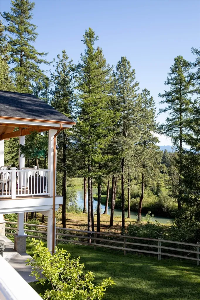 979 Hodgson Road Columbia Falls MT 59912