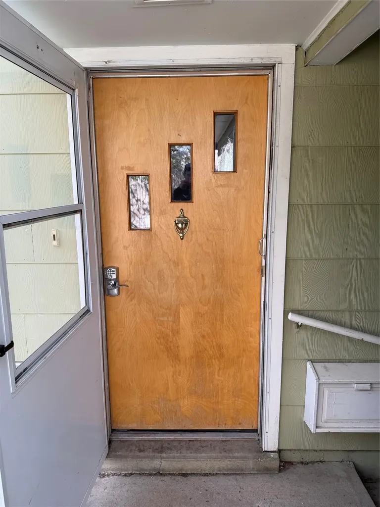 320 2nd Street S Shelby MT 59474