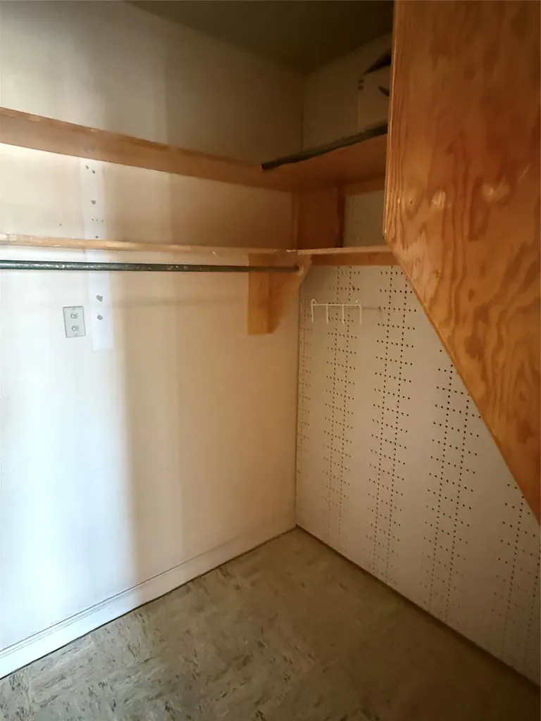 320 2nd Street S Shelby MT 59474