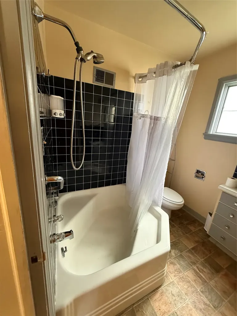 320 2nd Street S Shelby MT 59474