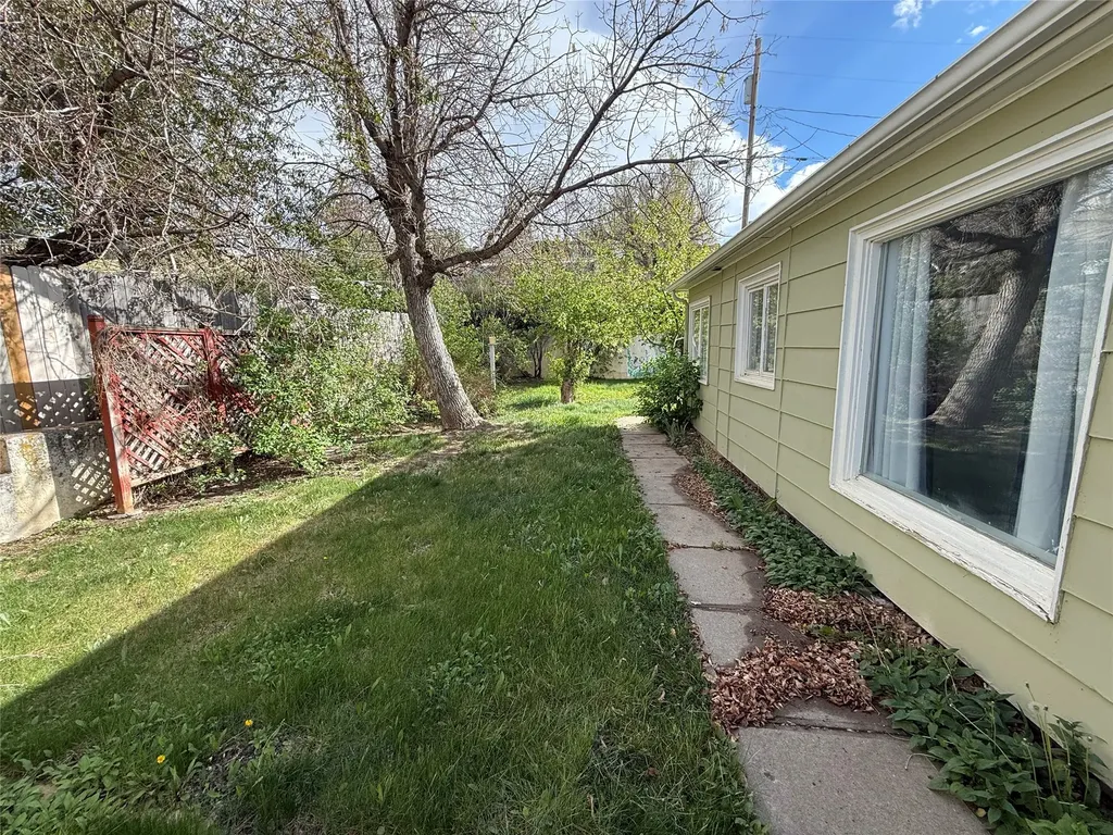 320 2nd Street S Shelby MT 59474