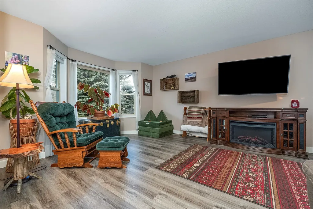 112 O'brien Terrace Bigfork MT 59911