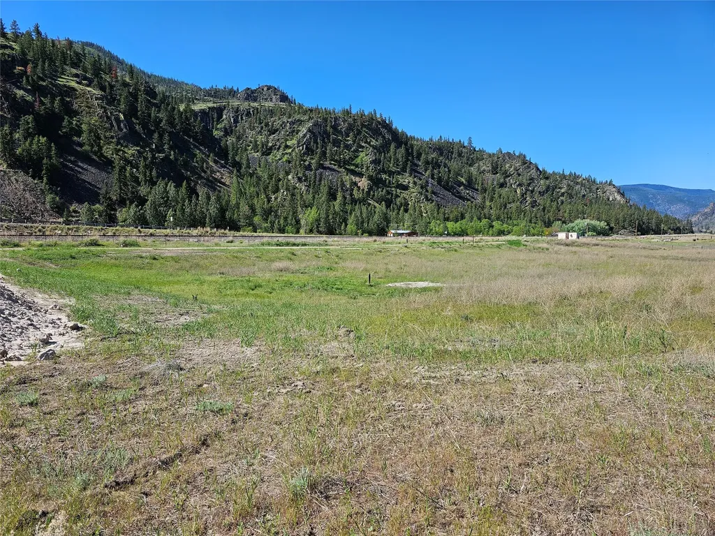 25 Happys Way Plains MT 59859