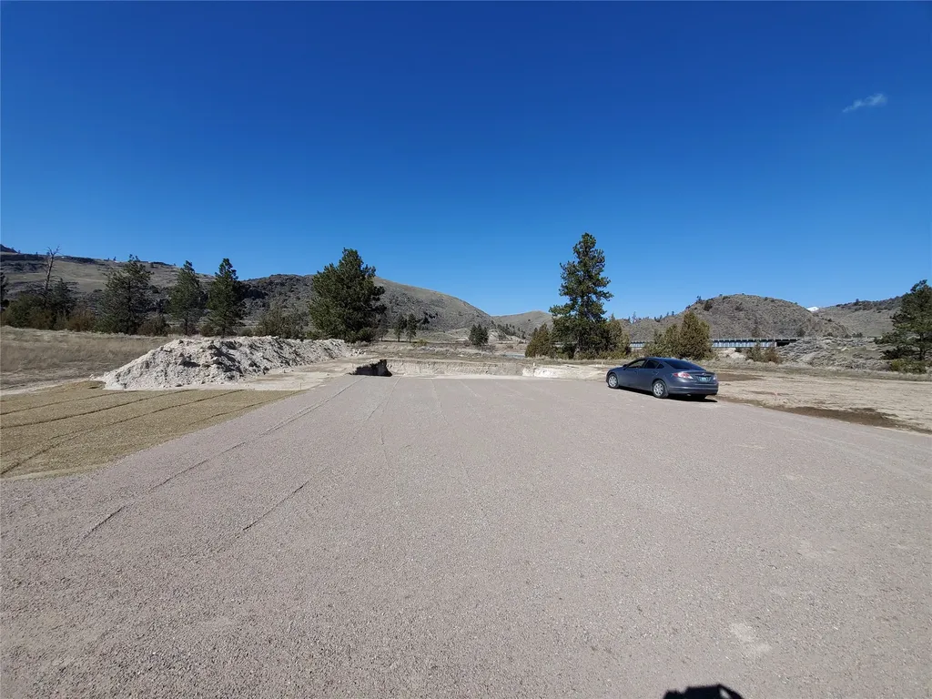 25 Happys Way Plains MT 59859