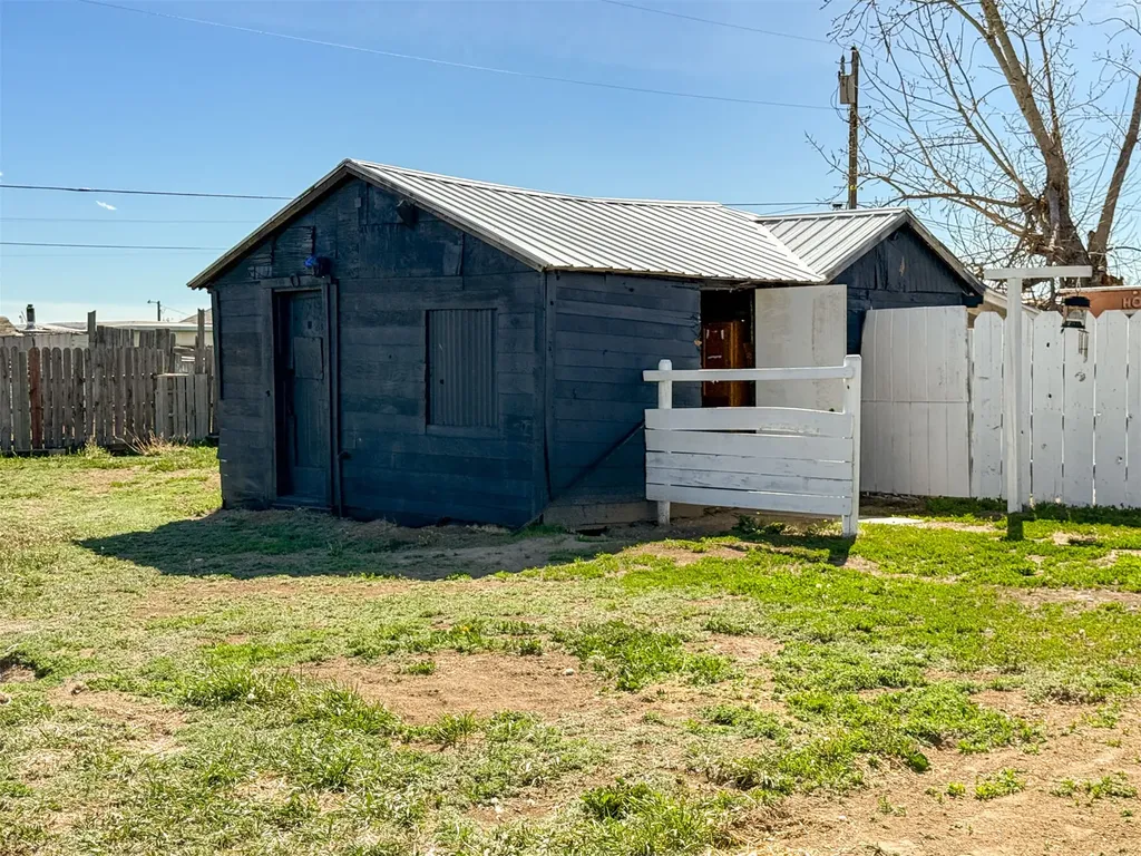 654 5th Avenue Ulm MT 59485