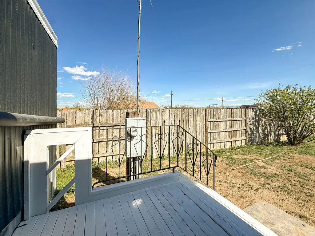 654 5th Avenue Ulm MT 59485