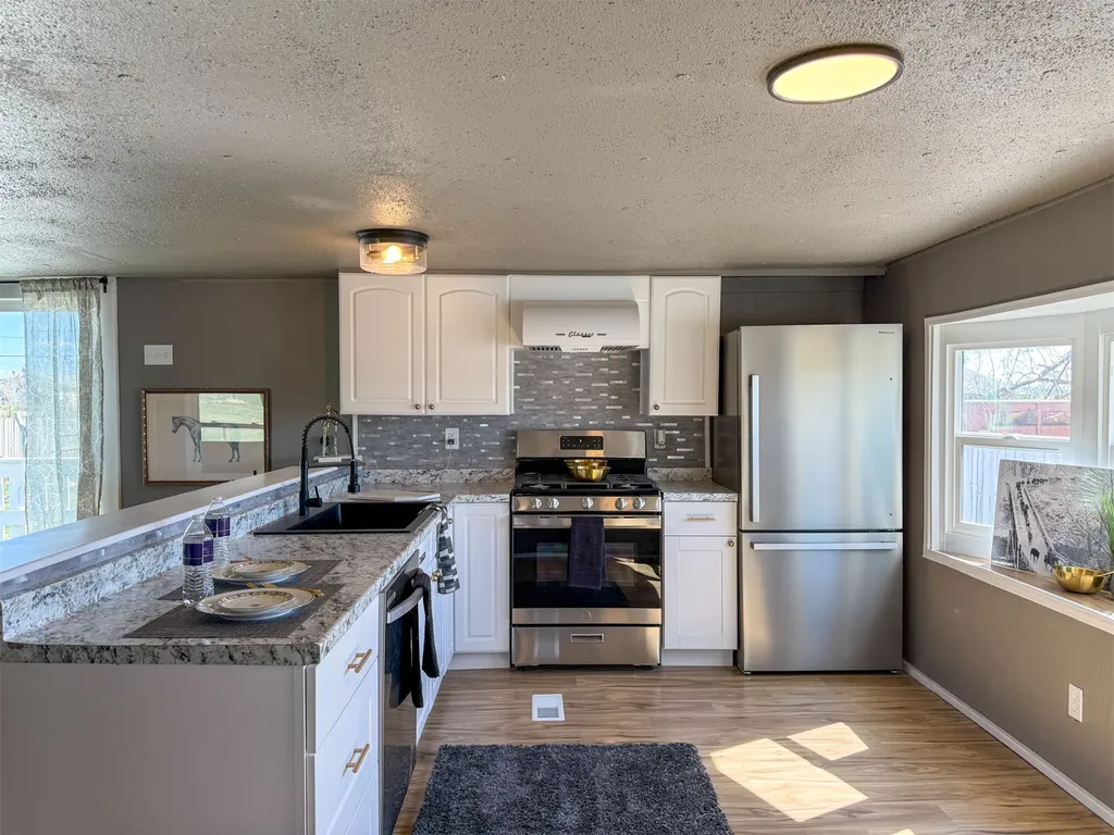 654 5th Avenue Ulm MT 59485