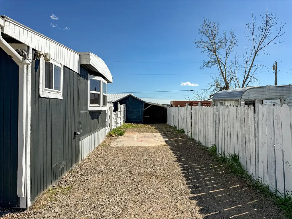 654 5th Avenue Ulm MT 59485