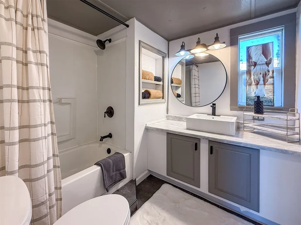 654 5th Avenue Ulm MT 59485