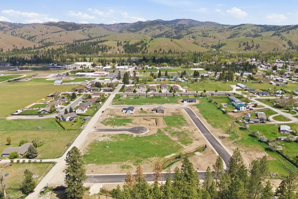 120 Nicholson Way Darby MT 59829