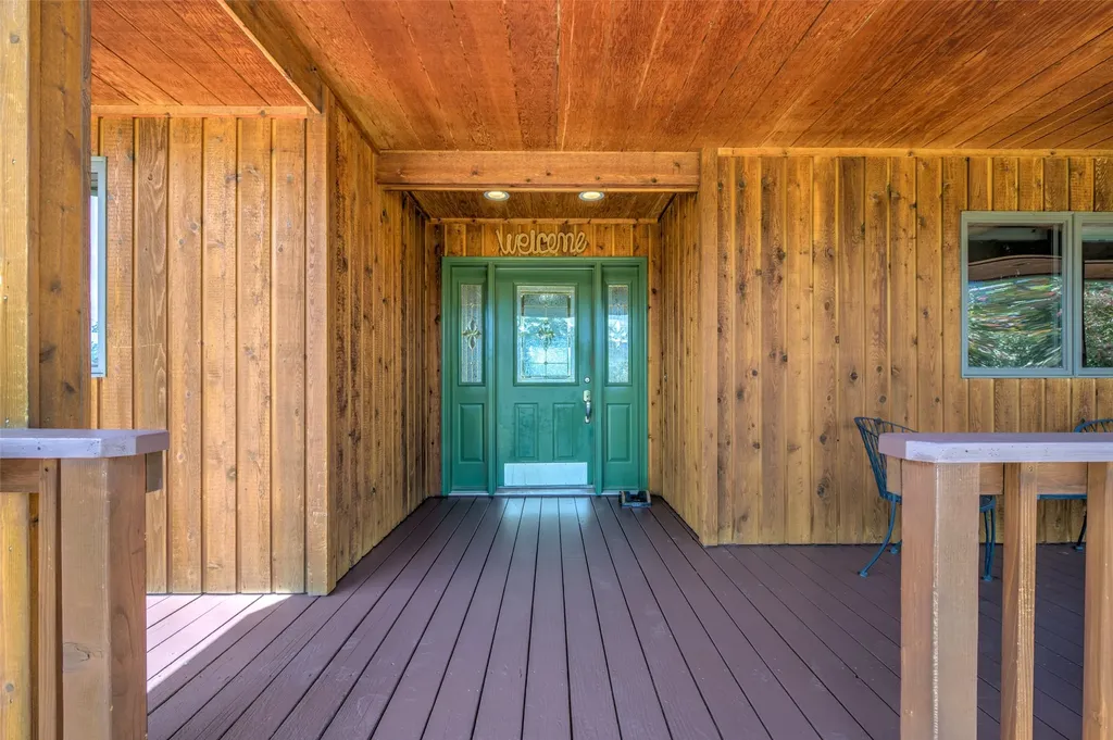 675 Warbler Lane Corvallis MT 59828