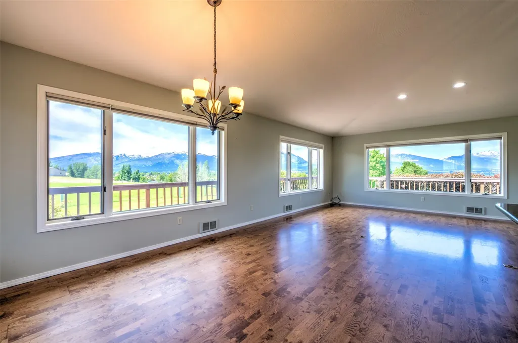 675 Warbler Lane Corvallis MT 59828