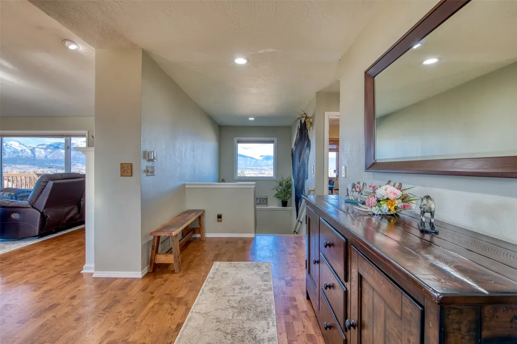 675 Warbler Lane Corvallis MT 59828