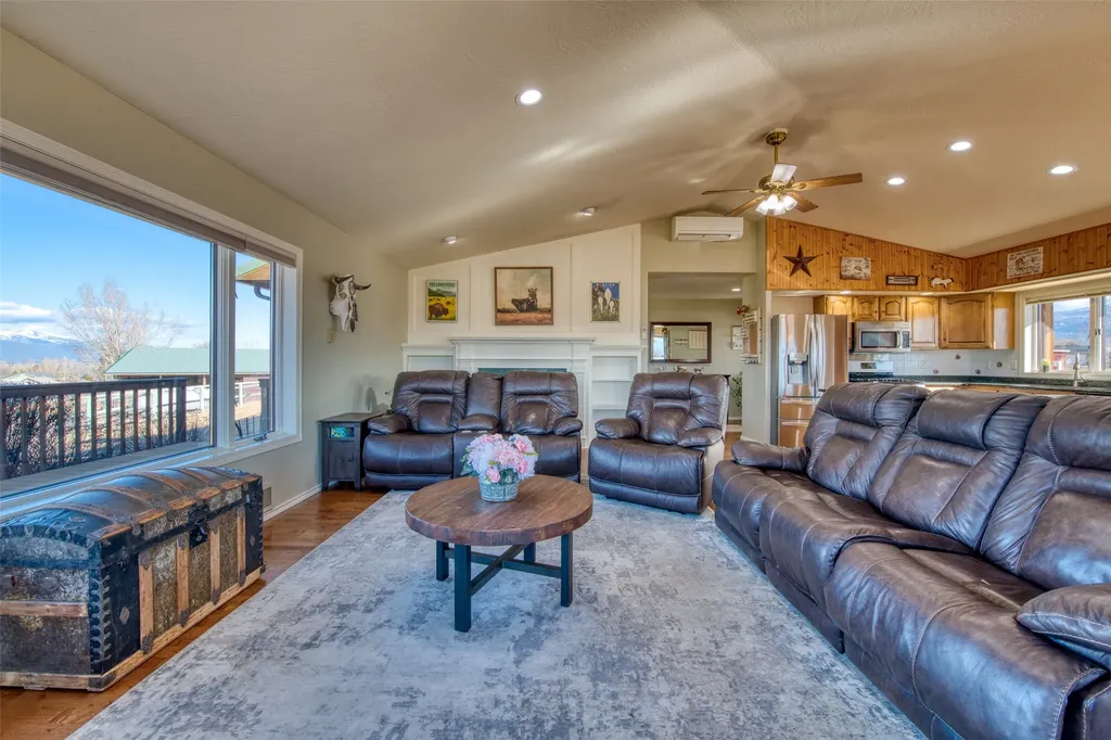 675 Warbler Lane Corvallis MT 59828