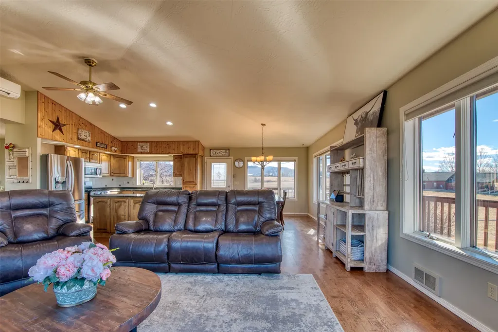 675 Warbler Lane Corvallis MT 59828