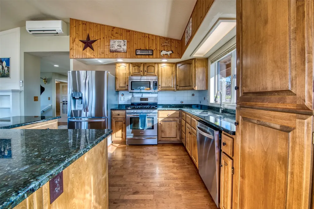 675 Warbler Lane Corvallis MT 59828
