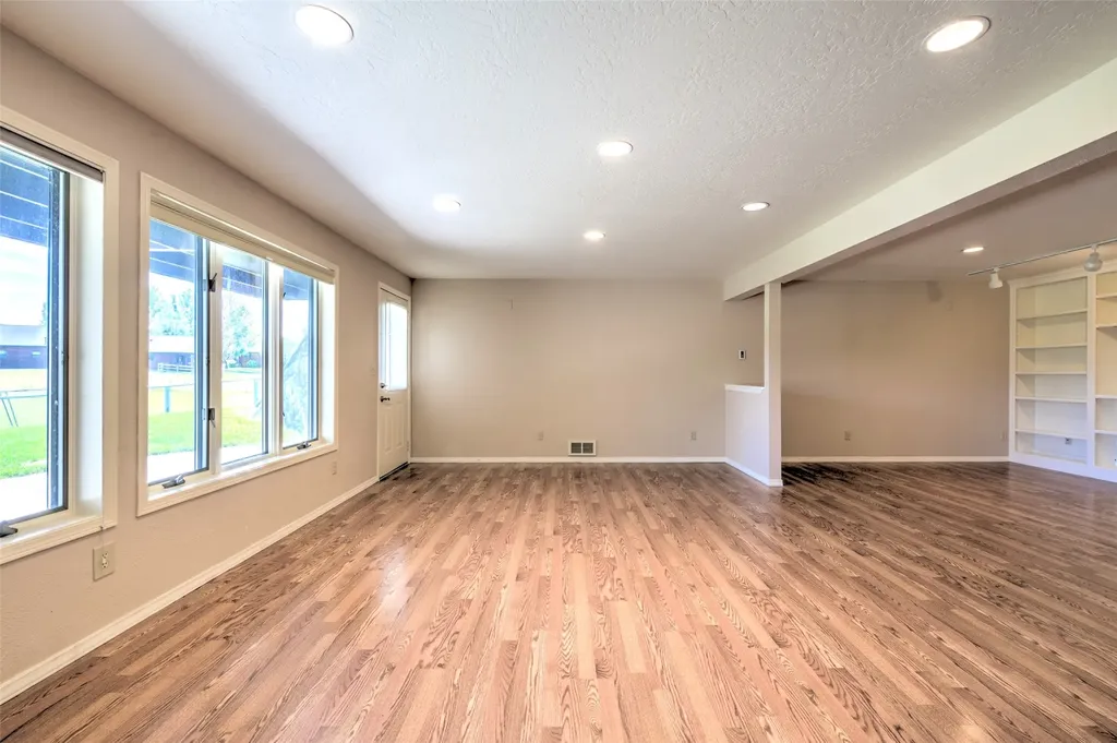 675 Warbler Lane Corvallis MT 59828
