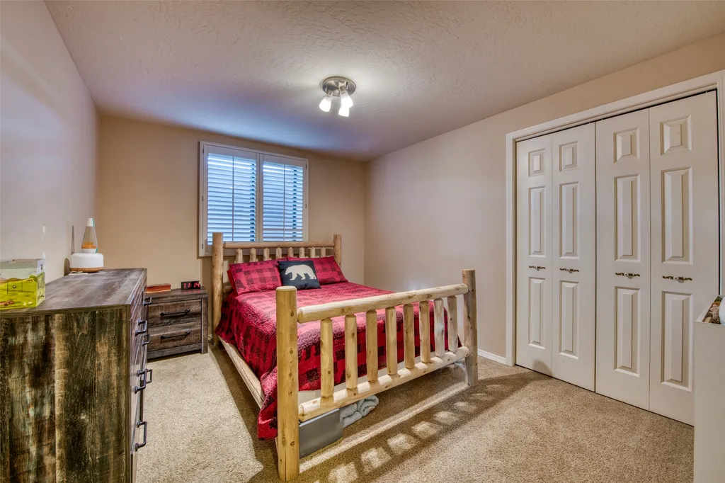 675 Warbler Lane Corvallis MT 59828
