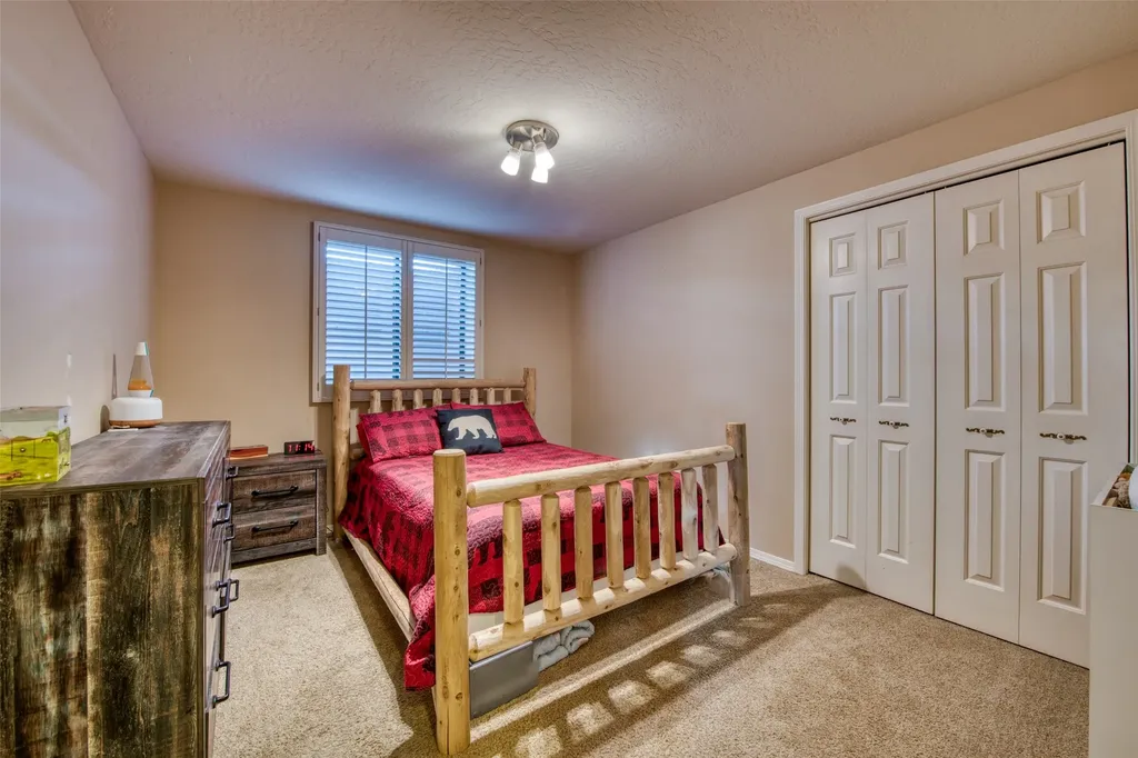 675 Warbler Lane Corvallis MT 59828