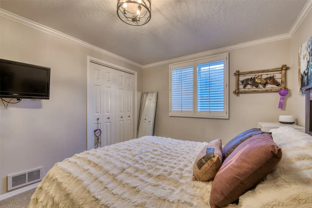 675 Warbler Lane Corvallis MT 59828