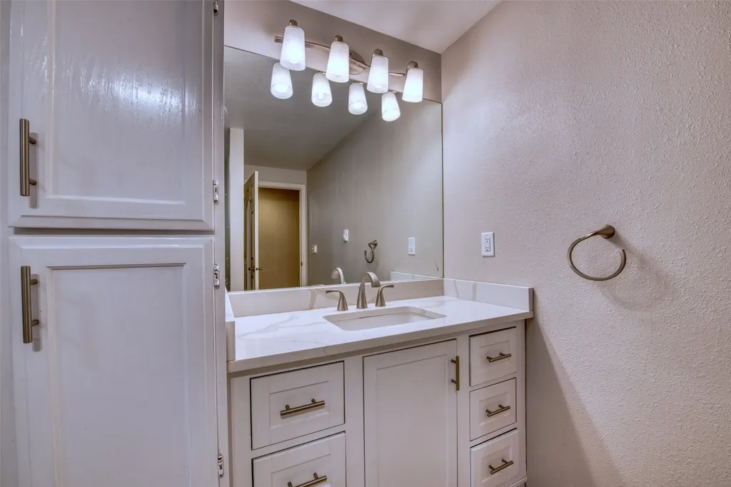 675 Warbler Lane Corvallis MT 59828