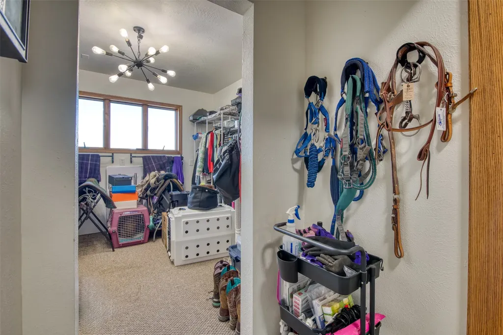 675 Warbler Lane Corvallis MT 59828