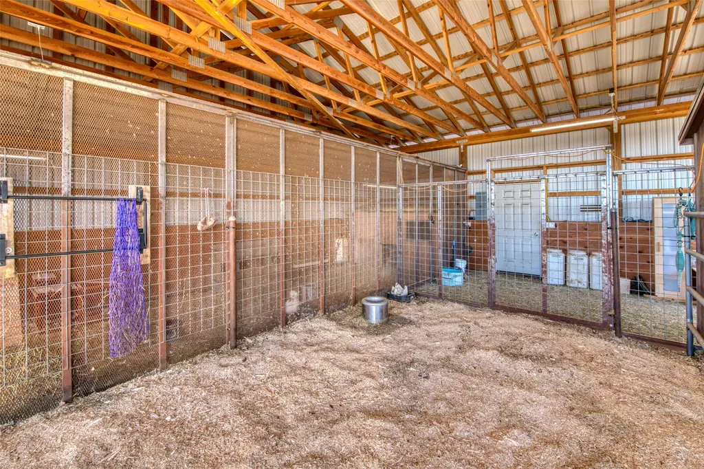 675 Warbler Lane Corvallis MT 59828