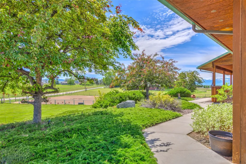 675 Warbler Lane Corvallis MT 59828