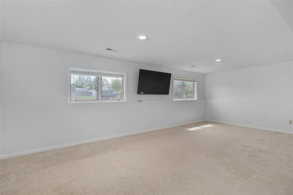 325 33rd Avenue NE Great Falls MT 59404