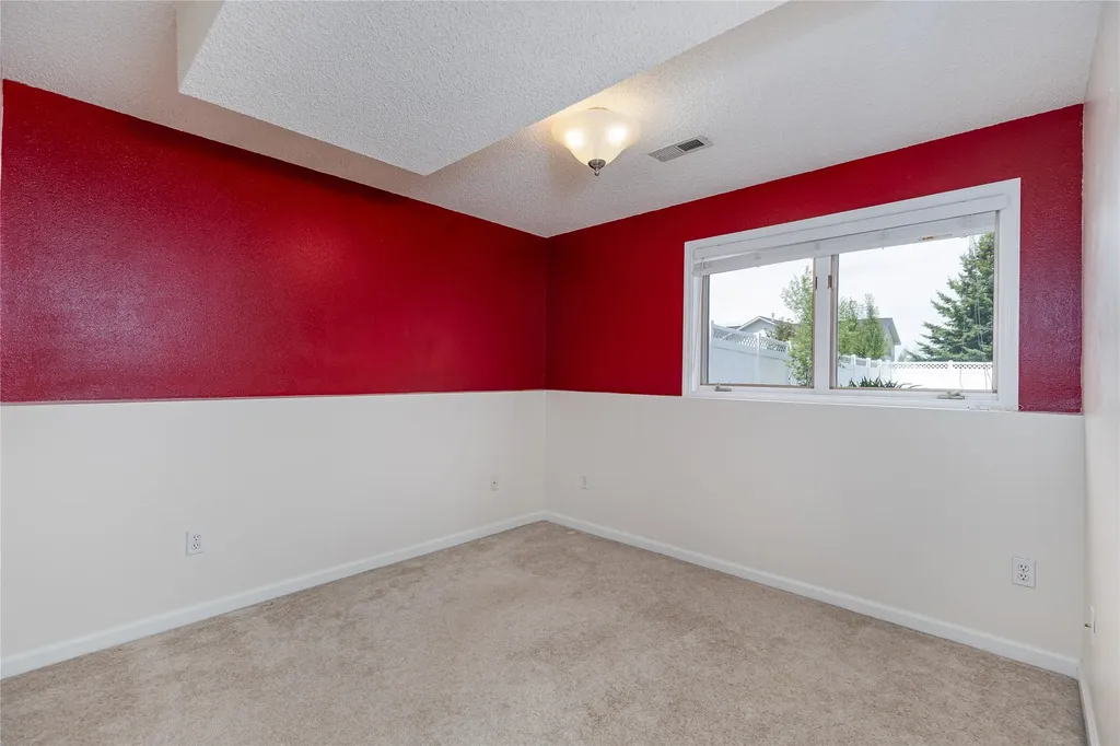 325 33rd Avenue NE Great Falls MT 59404