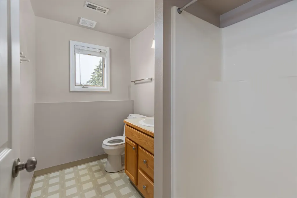 325 33rd Avenue NE Great Falls MT 59404