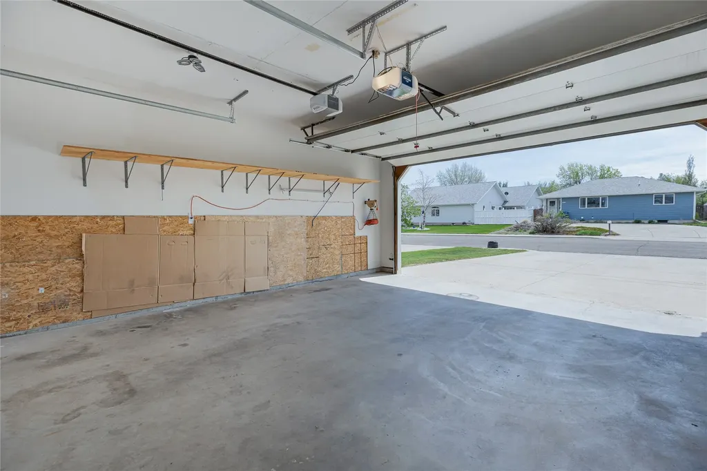 325 33rd Avenue NE Great Falls MT 59404